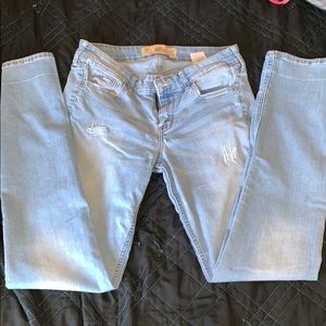 HOLLISTER JEANS